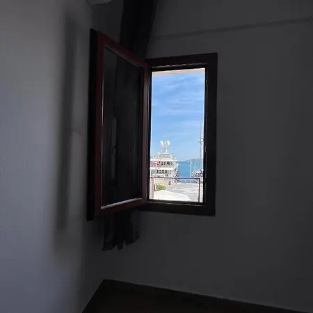Vista House Апартаменты *